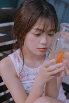 黑皮辣妹